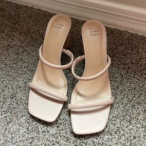NWOT $30 A New Day [ 8.5 ] Cass Square Toe Heels in Nude